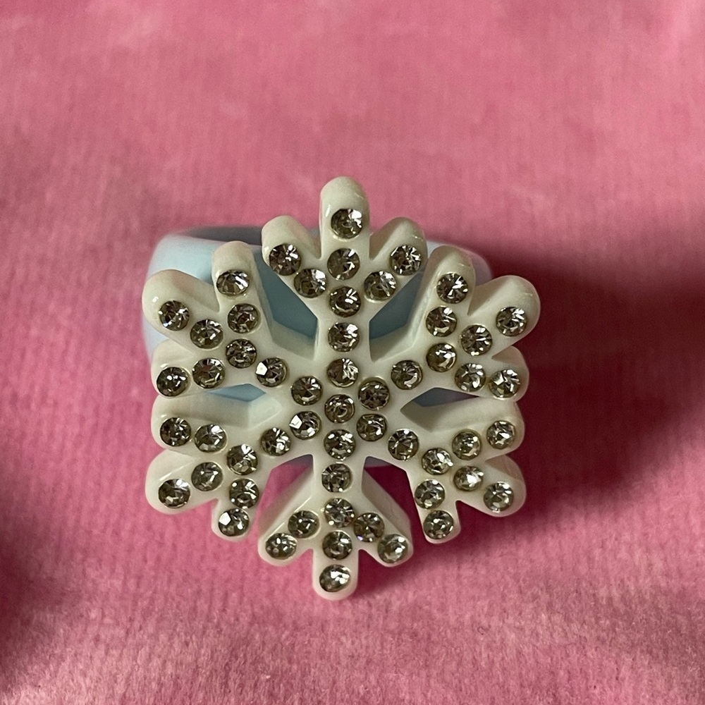 Sparklemuse Blue Snowflake Ring Size 7